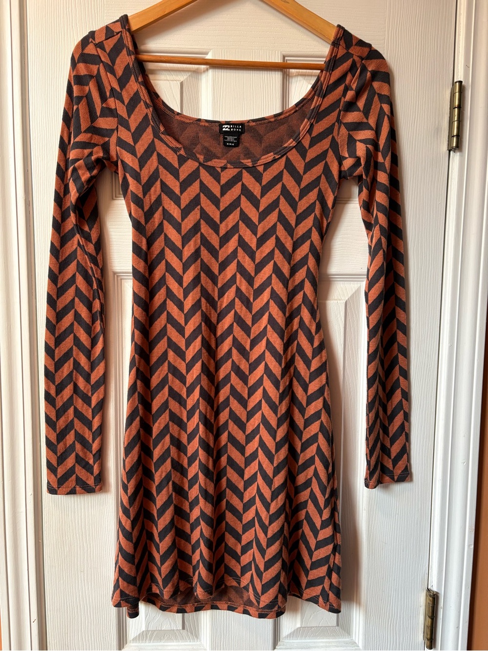 Billabong Black and Rust Chevron Long-Sleeve Dress